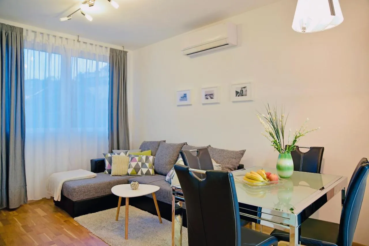 Green Apartment contacts